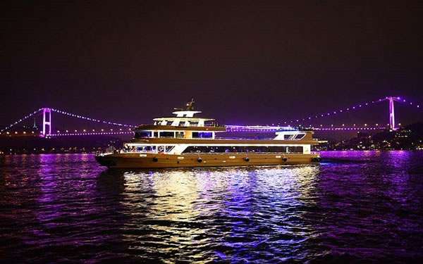 Istanbul Dinner Cruise on the Bosphorus